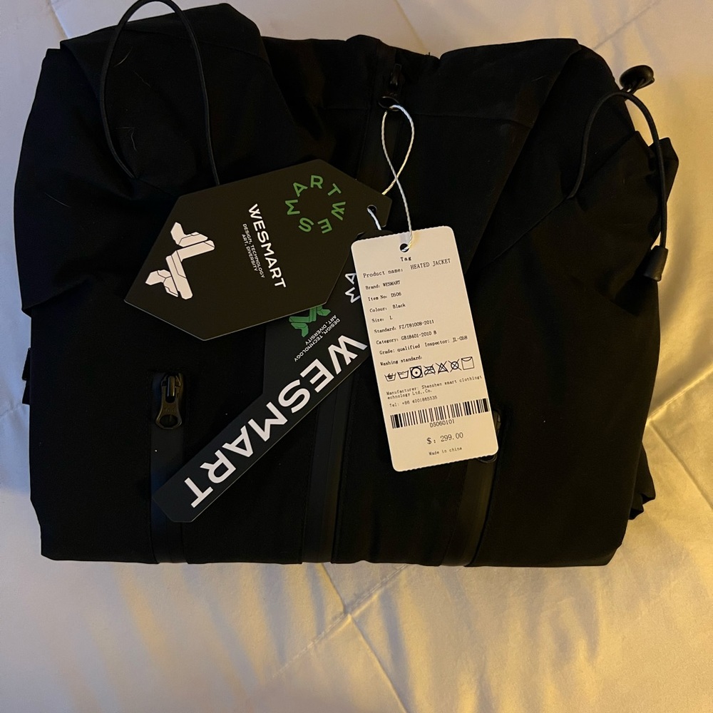 Men’s Large outdoor heated jacket (battery not included) - Picture 7 of 16